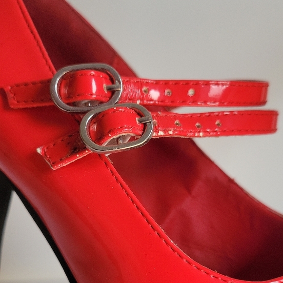 Red Patent Leather Mary Jane Heels - Picture 6 of 11